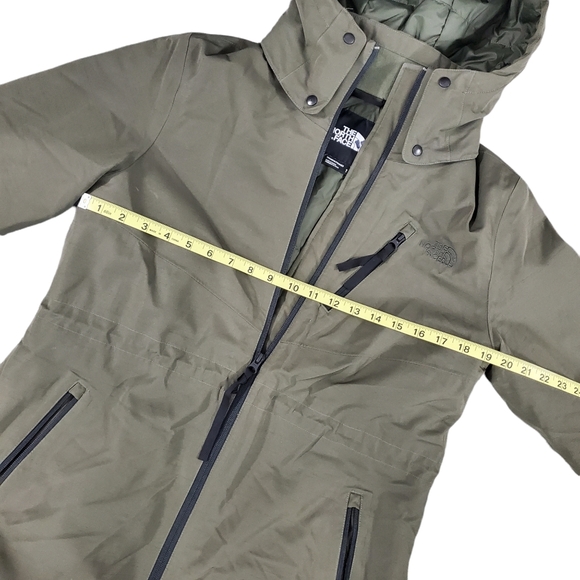 💥SOLD💥THE NORTH FACE Dry Vent Rain Jacket Windbreaker Coat - Picture 8 of 12